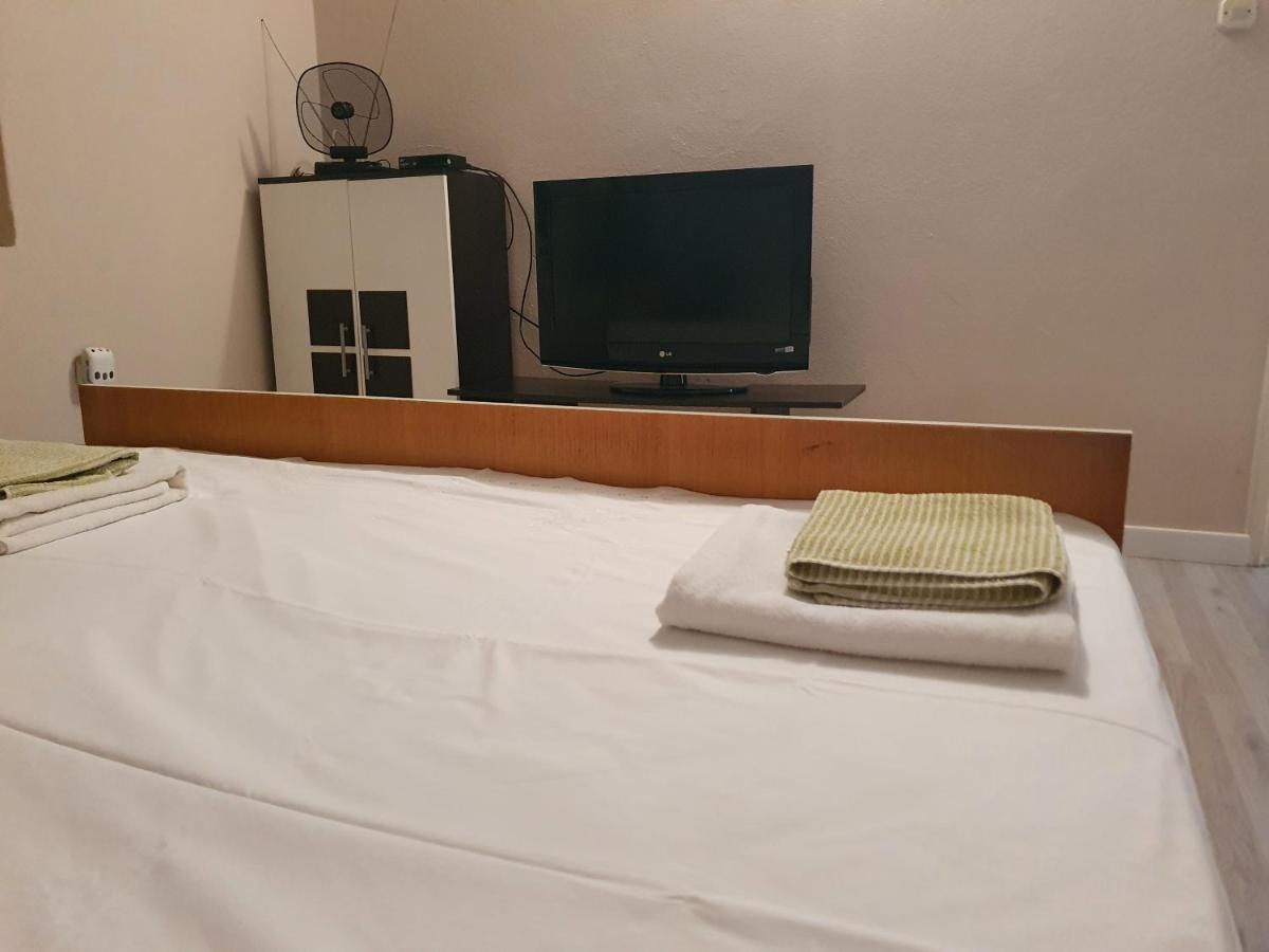 Apartman Luka Sinj Exterior foto